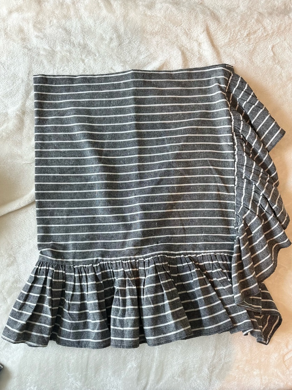 NWOT Coniglio Palm Beach Mini Wrap Ruffle Pareo in Gray with White Stripes